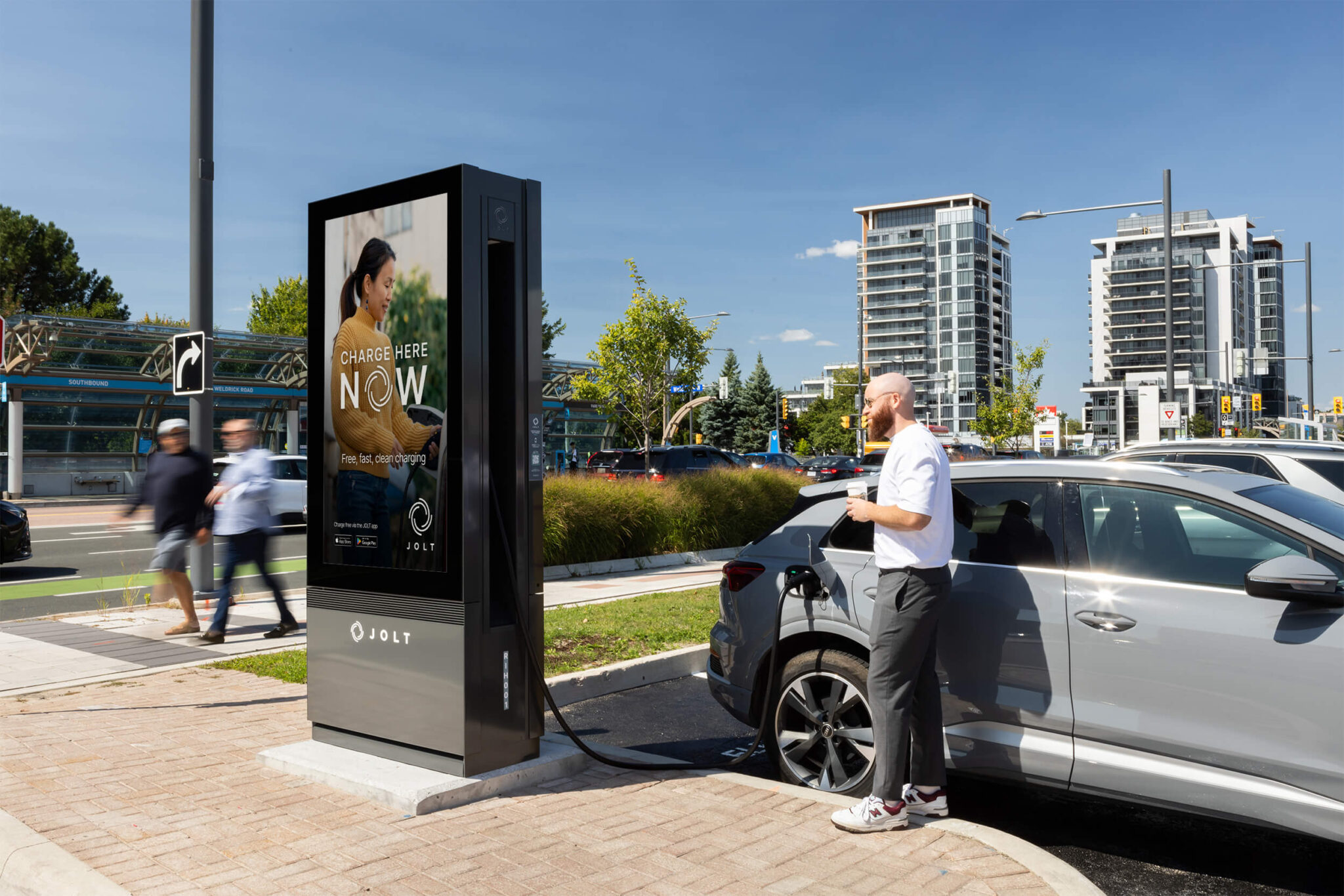 JOLT Launches Digital Out-of-Home Network integrated with EV charging for Advertisers in Canada