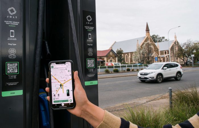 JOLT_SA_Portrush-Road__Mobile-Phone-App-Screen-Over-Charger_LHS_10102022